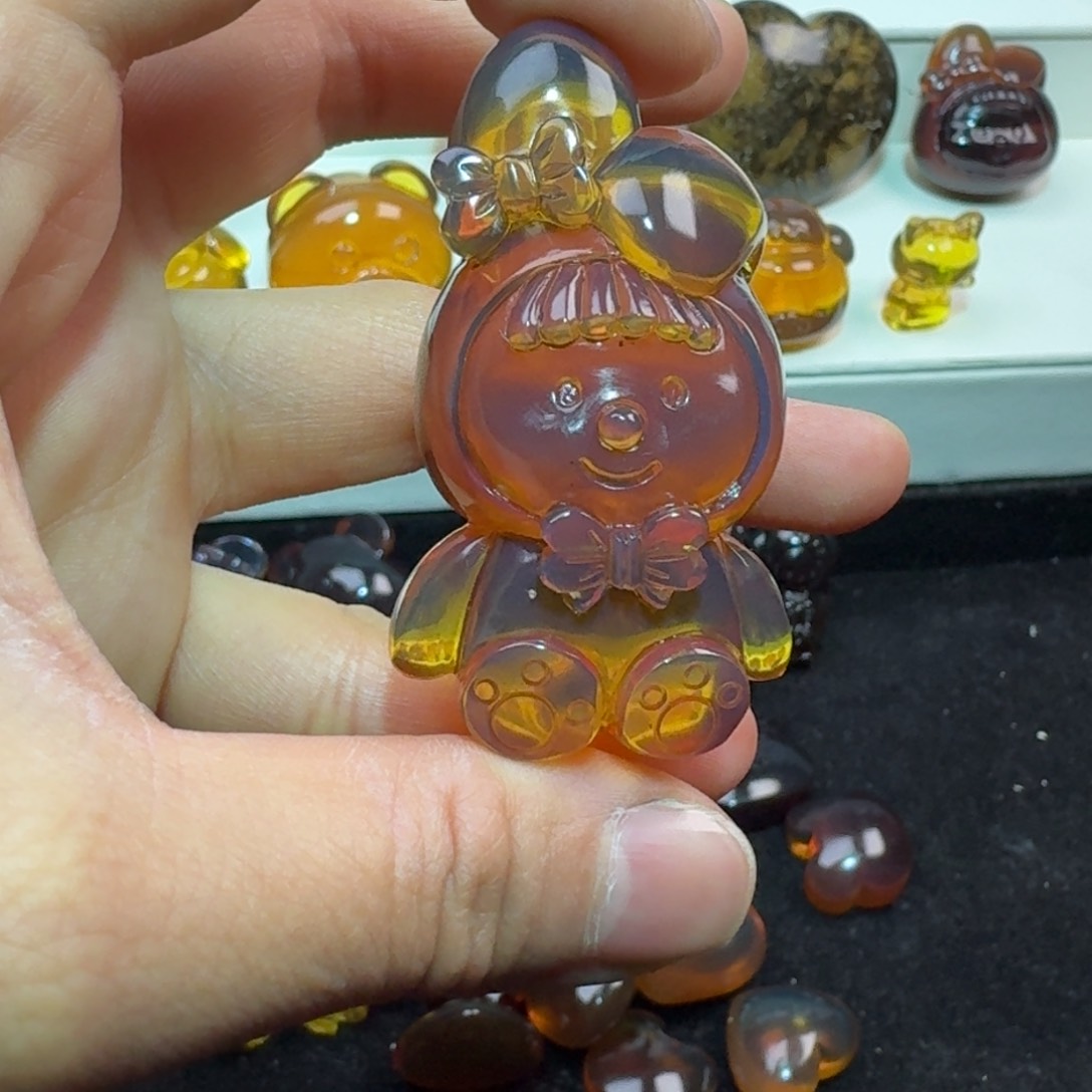 琥珀颈饰未镶嵌琥珀