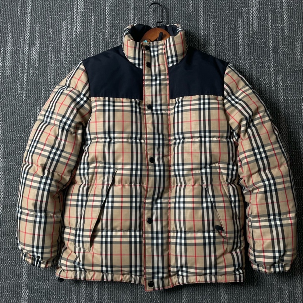 99新 BURBERRY/博柏利 双面穿立领羽绒服外套/尺码M/5054