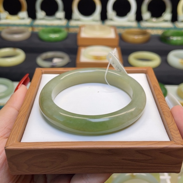 和田玉手镯未镶嵌55