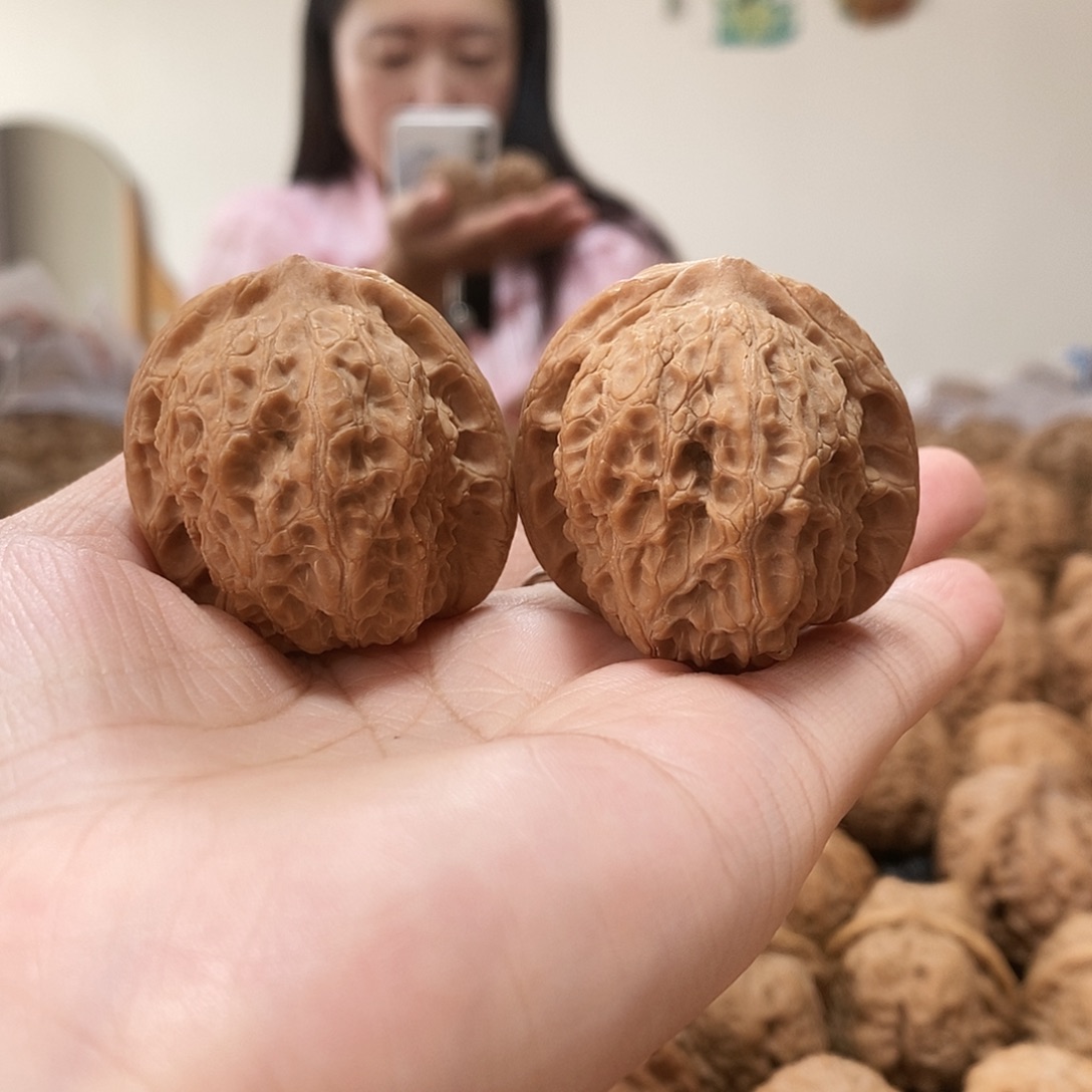 文玩核桃吊坠血麒麟38+有黄