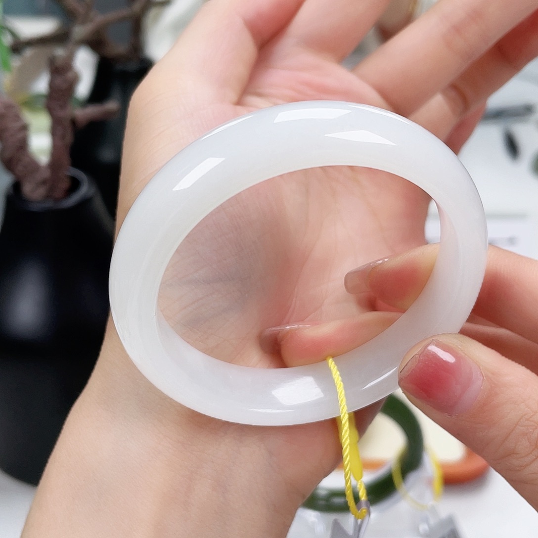 和田玉手镯54 未镶嵌