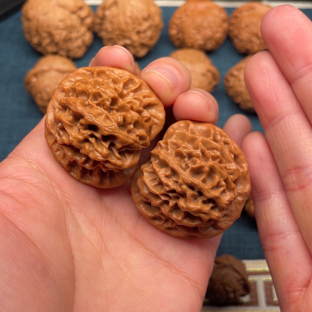 文玩核桃把件38全品秦闷