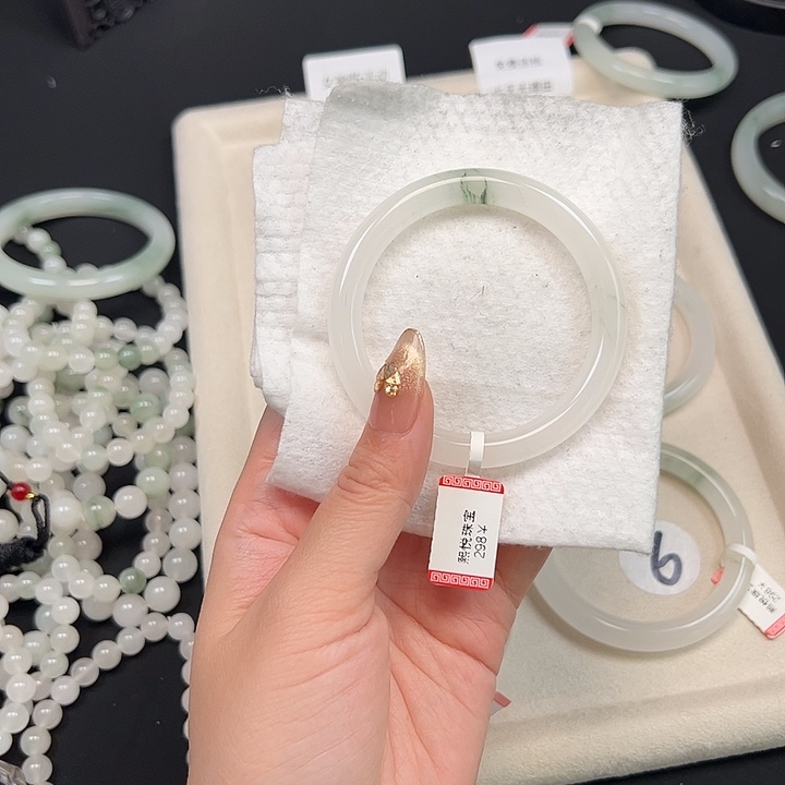 石英质玉手镯未镶嵌丫62