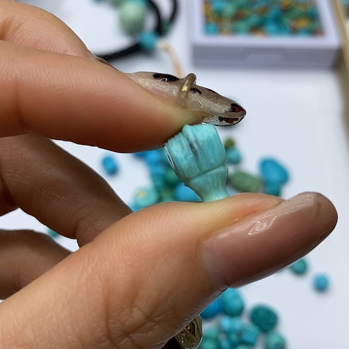 绿松石未镶嵌珠宝奇石