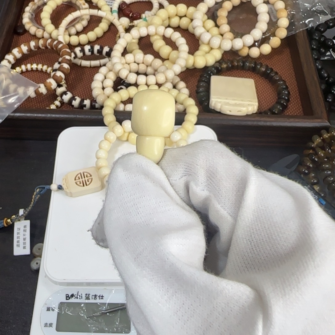邱***3树脂制品塑料制品工艺制品