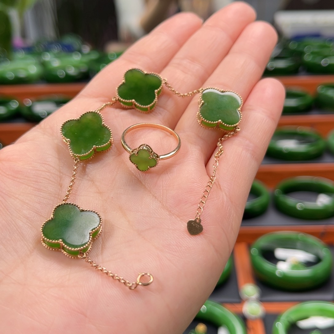 18K金镶嵌手链和田玉