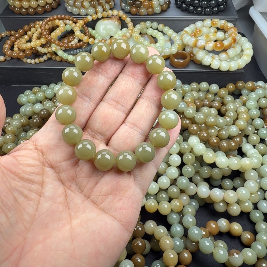 和田玉未镶嵌手链