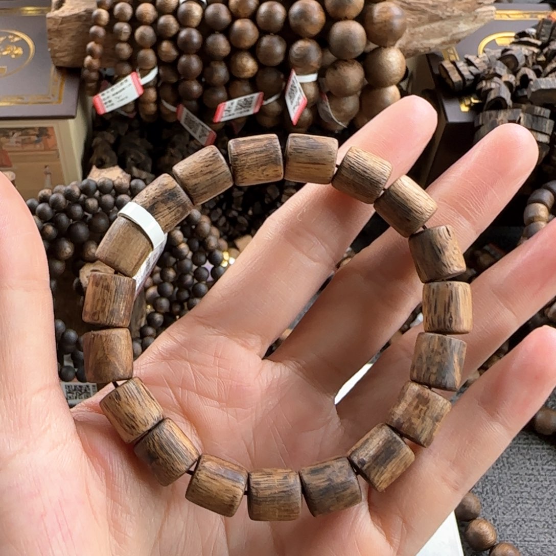 沉香碎屑沉香09桶珠单圈6克+