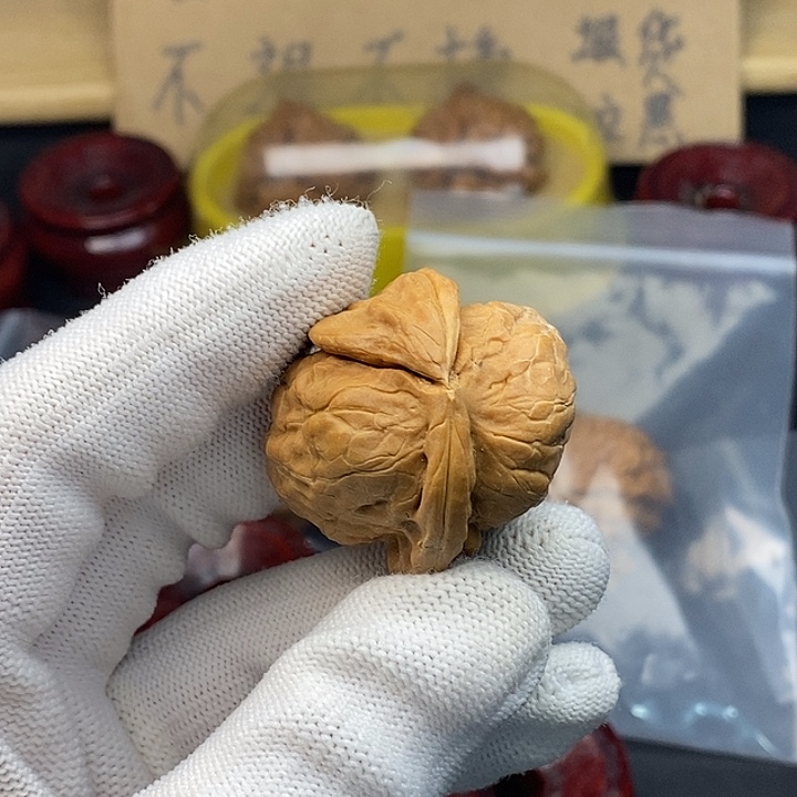 放***牛文玩核桃吊坠虫不退不换