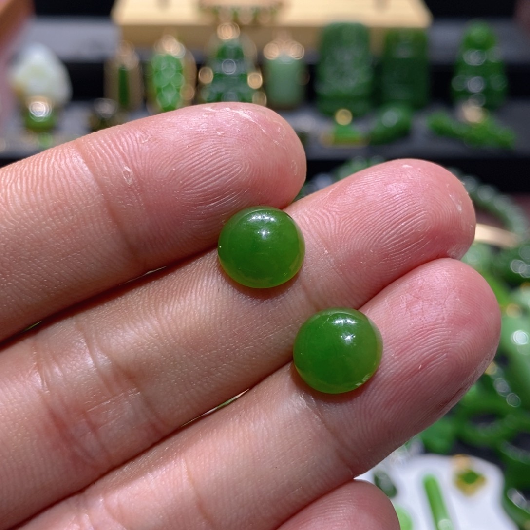 和田玉（碧玉）颈饰未镶嵌库****心