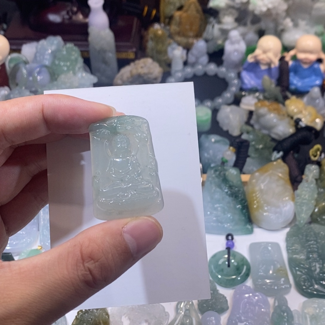 翡翠未镶嵌吊坠(不含链)大日如来