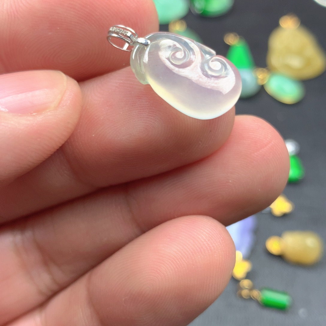 【闪购商品】颈饰18K金镶嵌翡翠翡翠