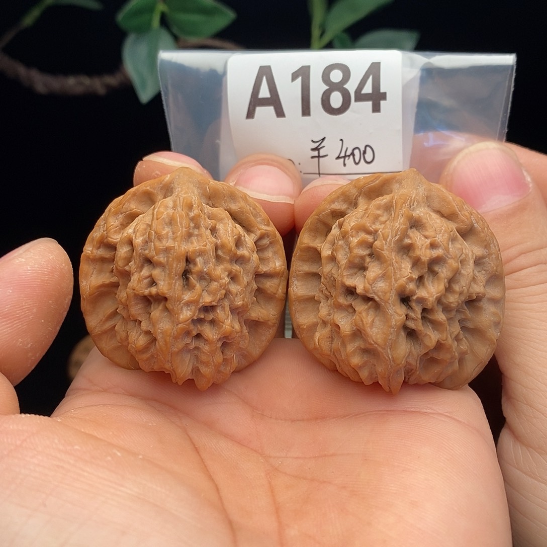 文玩核桃吊坠马老四41+