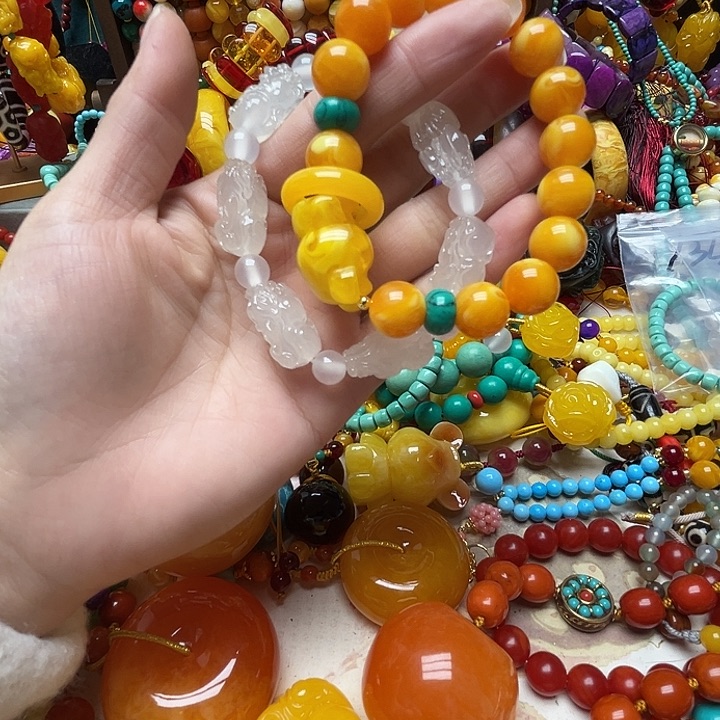 树脂制品?****梦1351两条手链