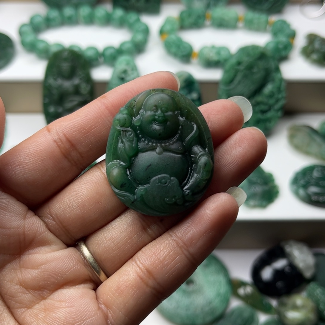 独山玉未镶嵌挂件