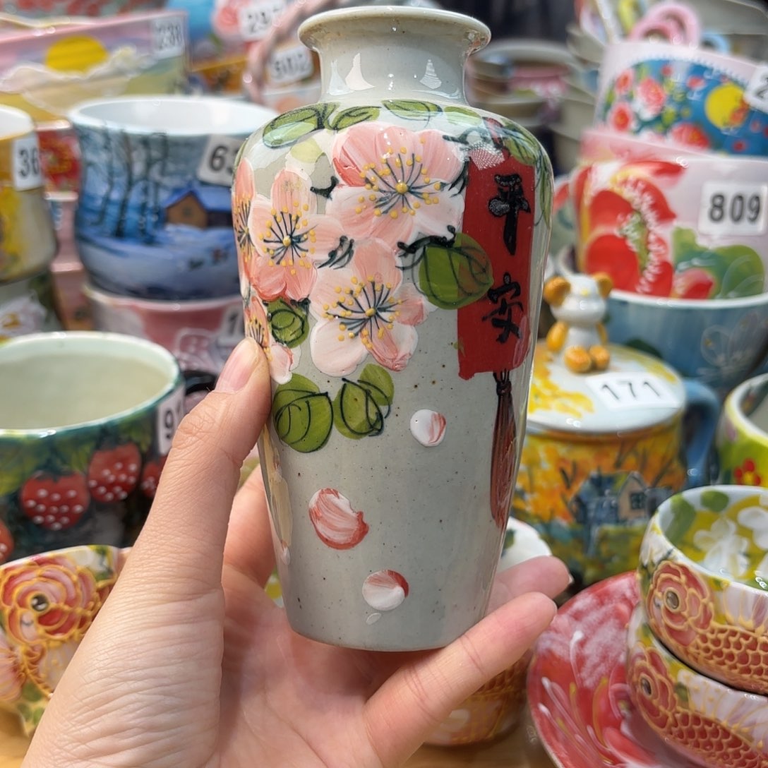 瓷片兔兔盖茨。兔兔好