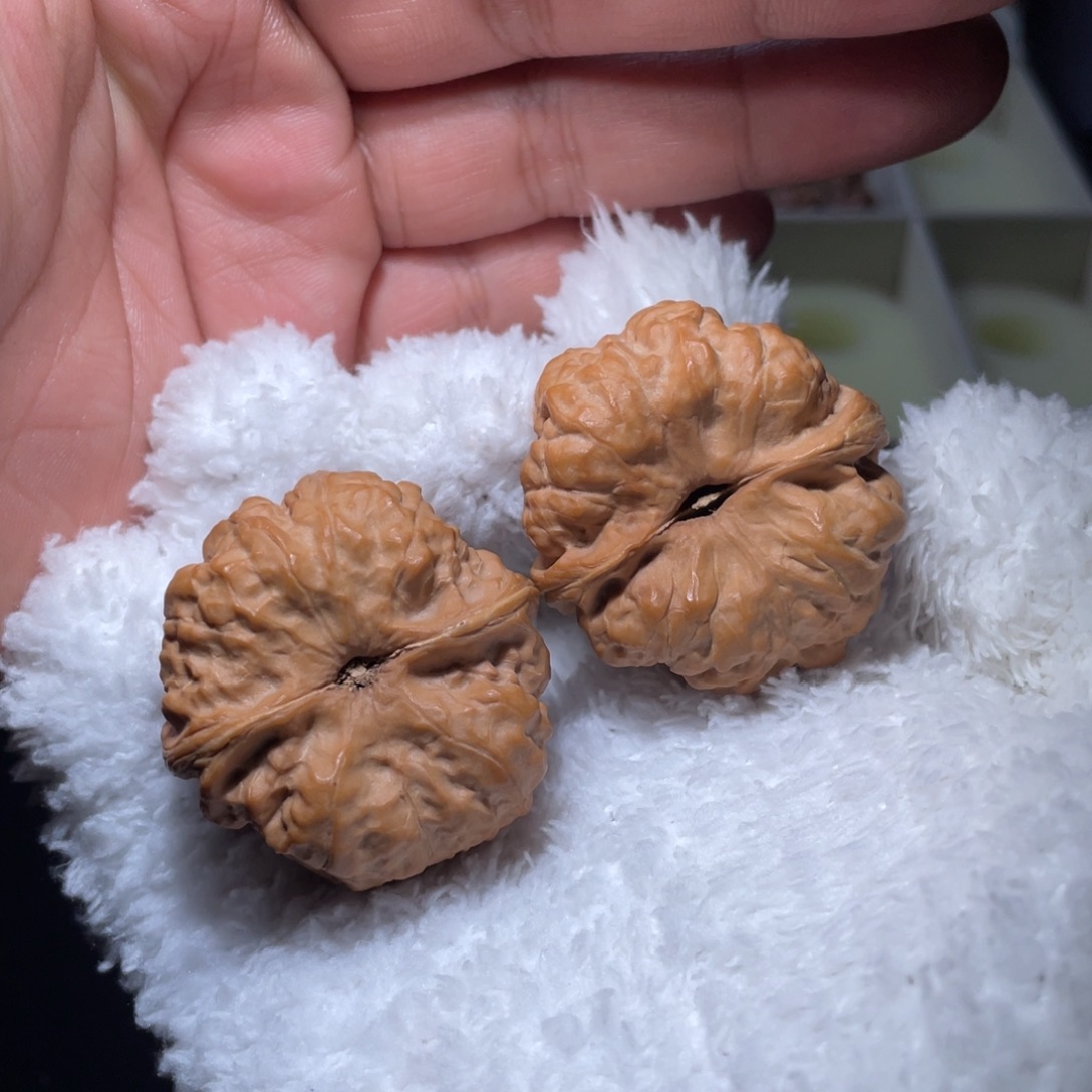 萱***萱文玩核桃把件39全品