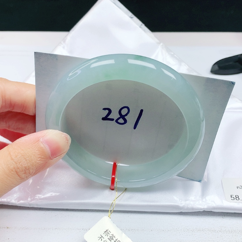 【闪购商品】翡翠手镯未镶嵌58.5圈