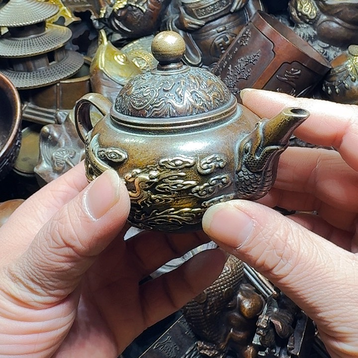 铜器摆件收收藏藏