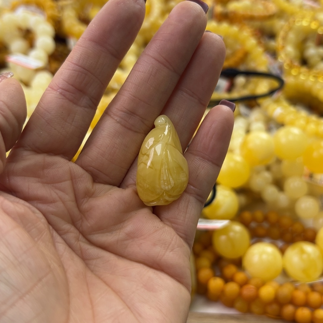 琥珀珠宝奇石未镶嵌