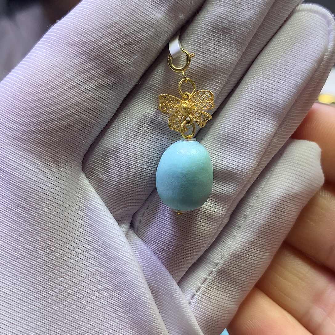 绿松石18K金镶嵌挂件