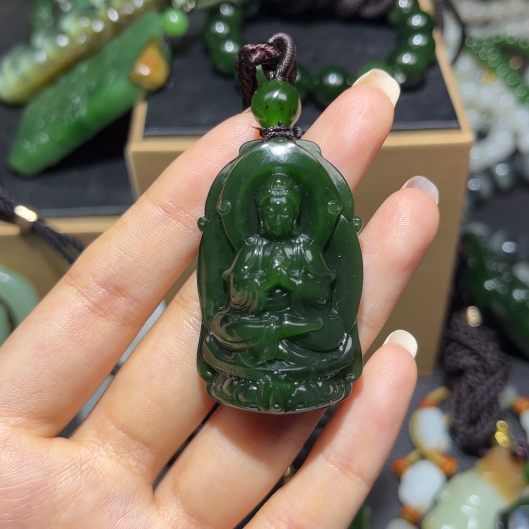 和田玉未镶嵌颈饰