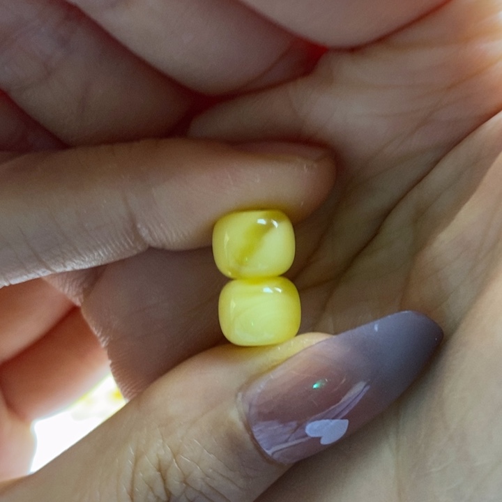 蜜蜡裸石未镶嵌尺寸9，微瑕