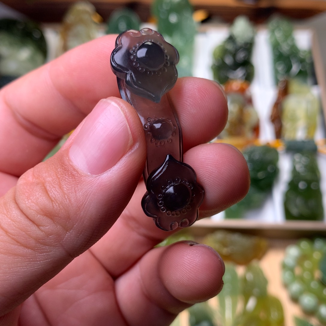 岫玉未镶嵌岫玉挂件