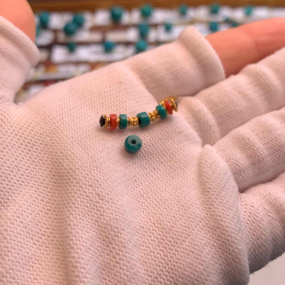 绿松石未镶嵌配饰馒*