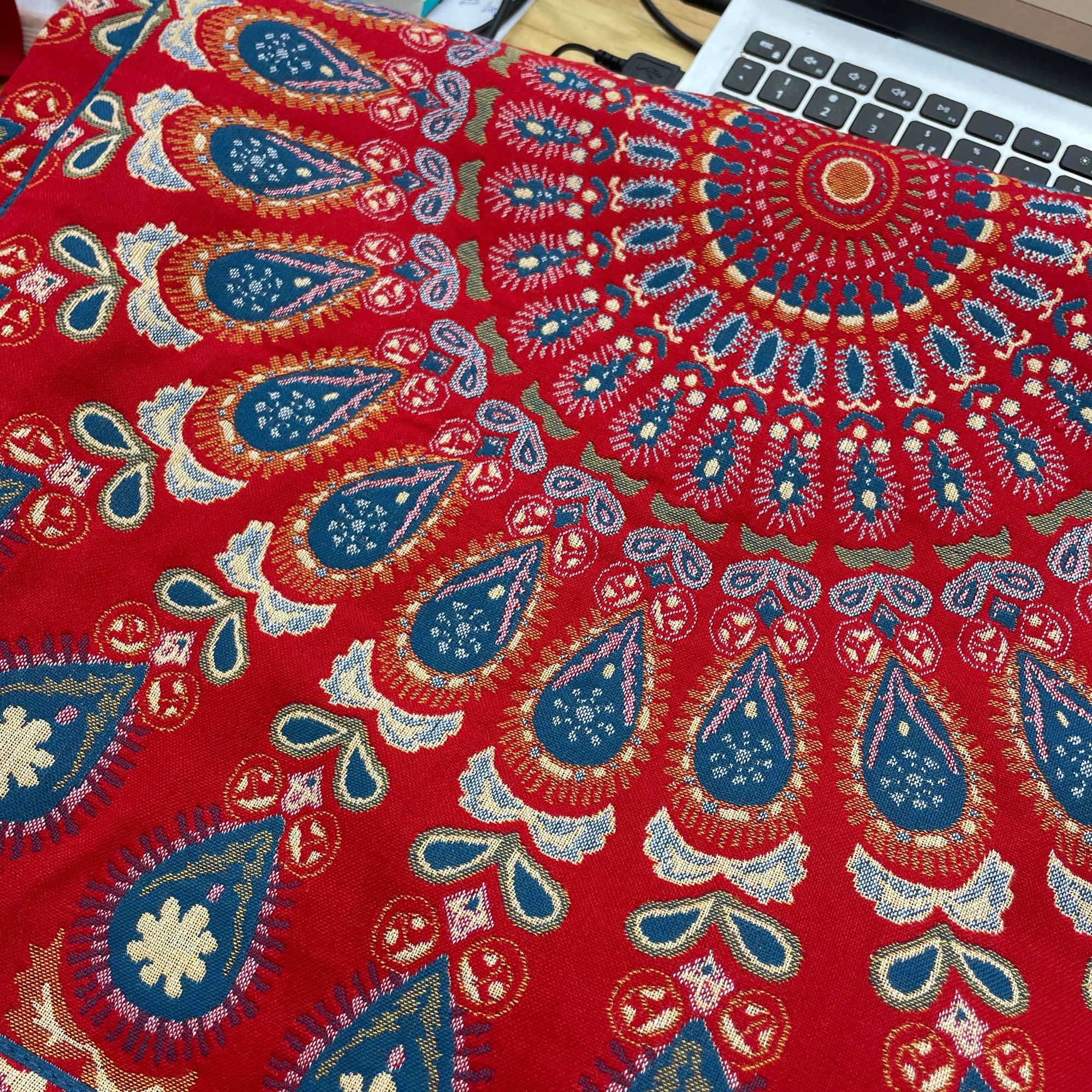 红色吉祥枕套民族风