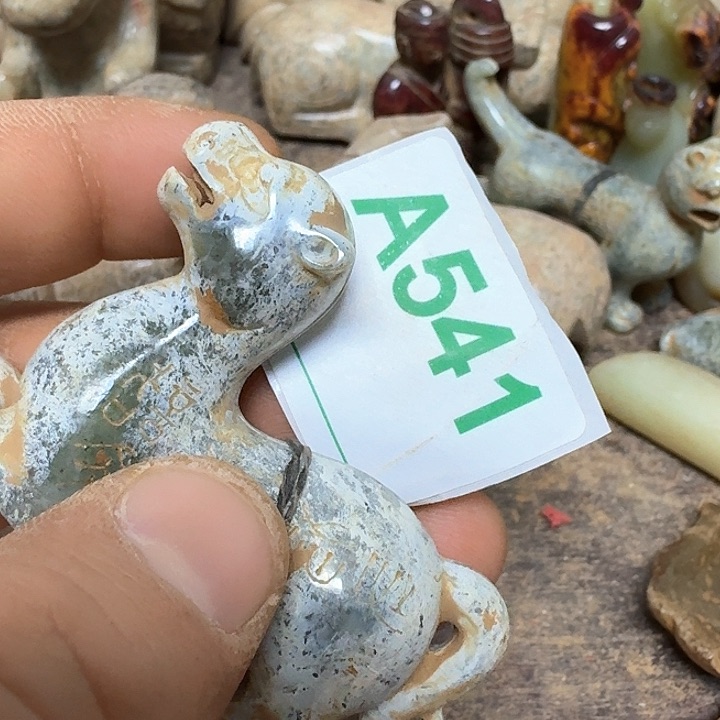 和田玉颈饰未镶嵌冼*