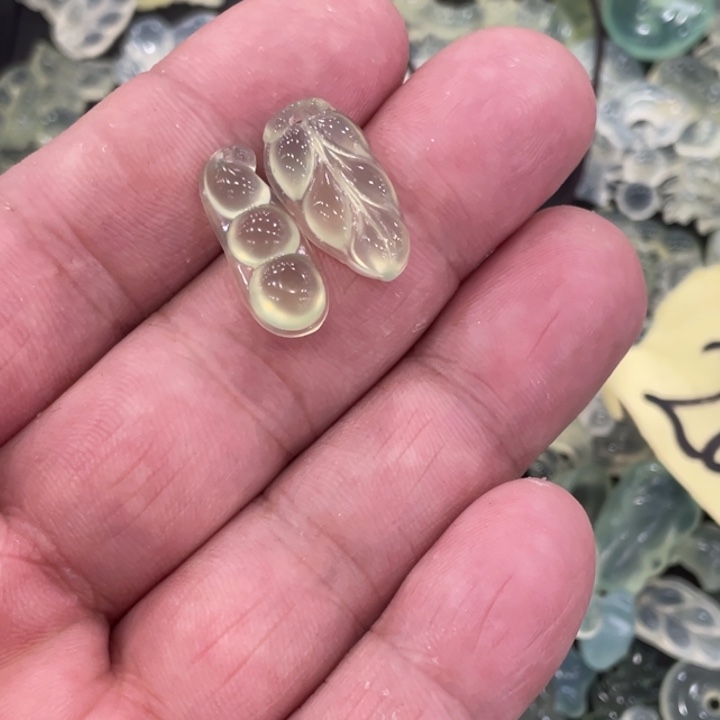 蛇纹石玉合金颈饰