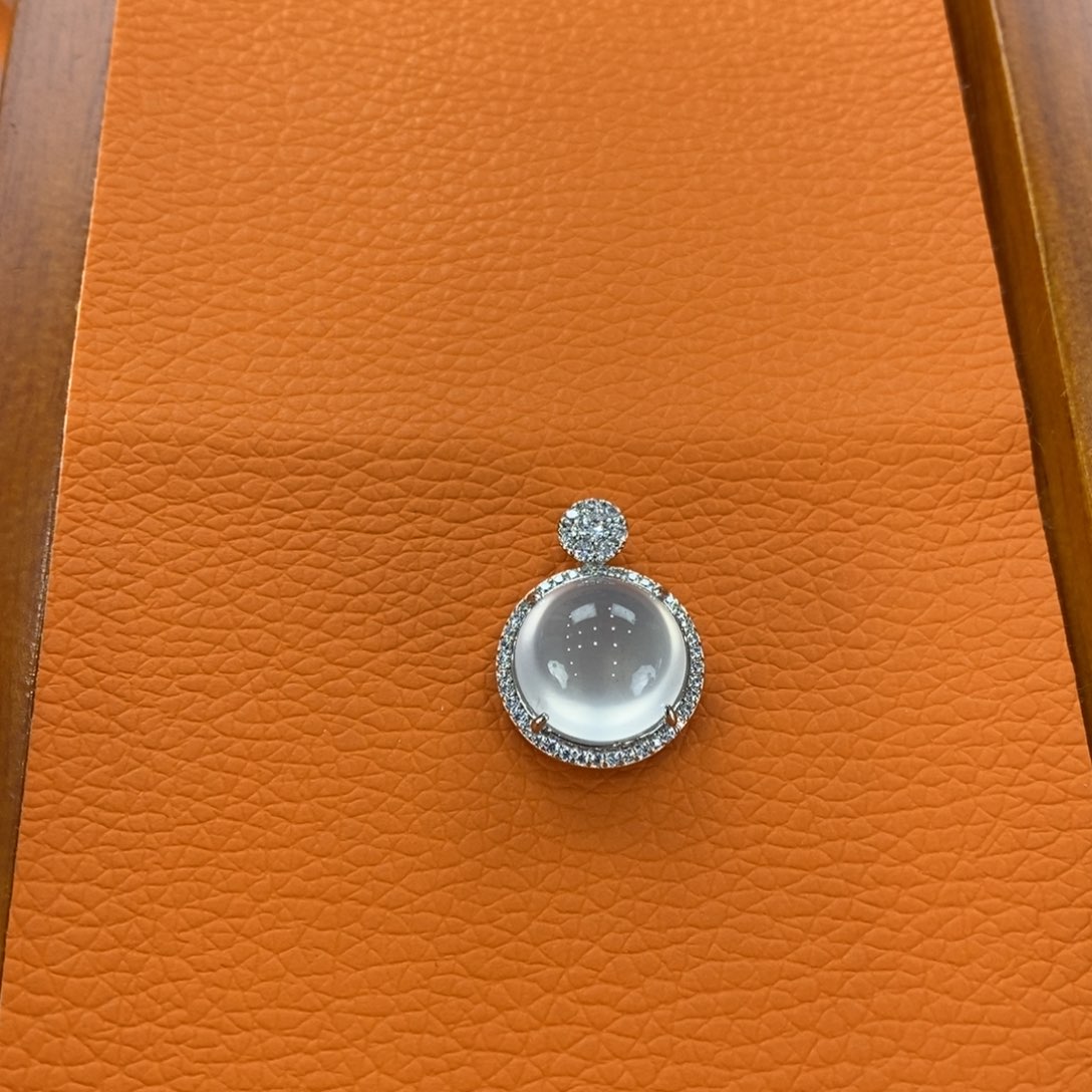 石英质玉吊坠(不含链)合金