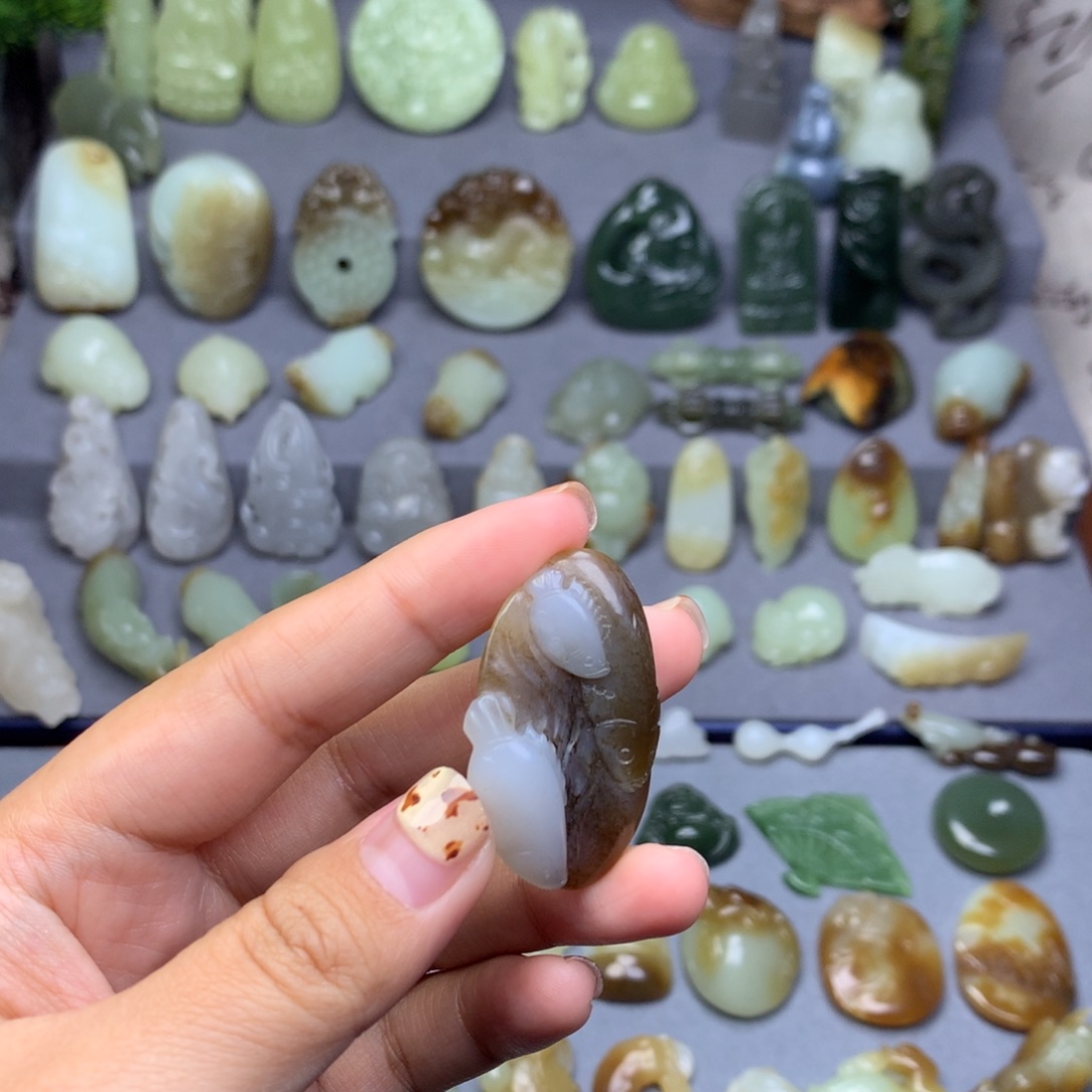 和田玉未镶嵌挂件