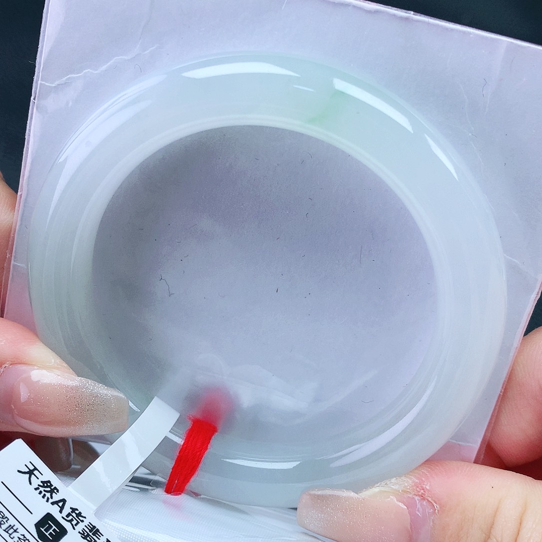 翡翠手镯未镶嵌53圈