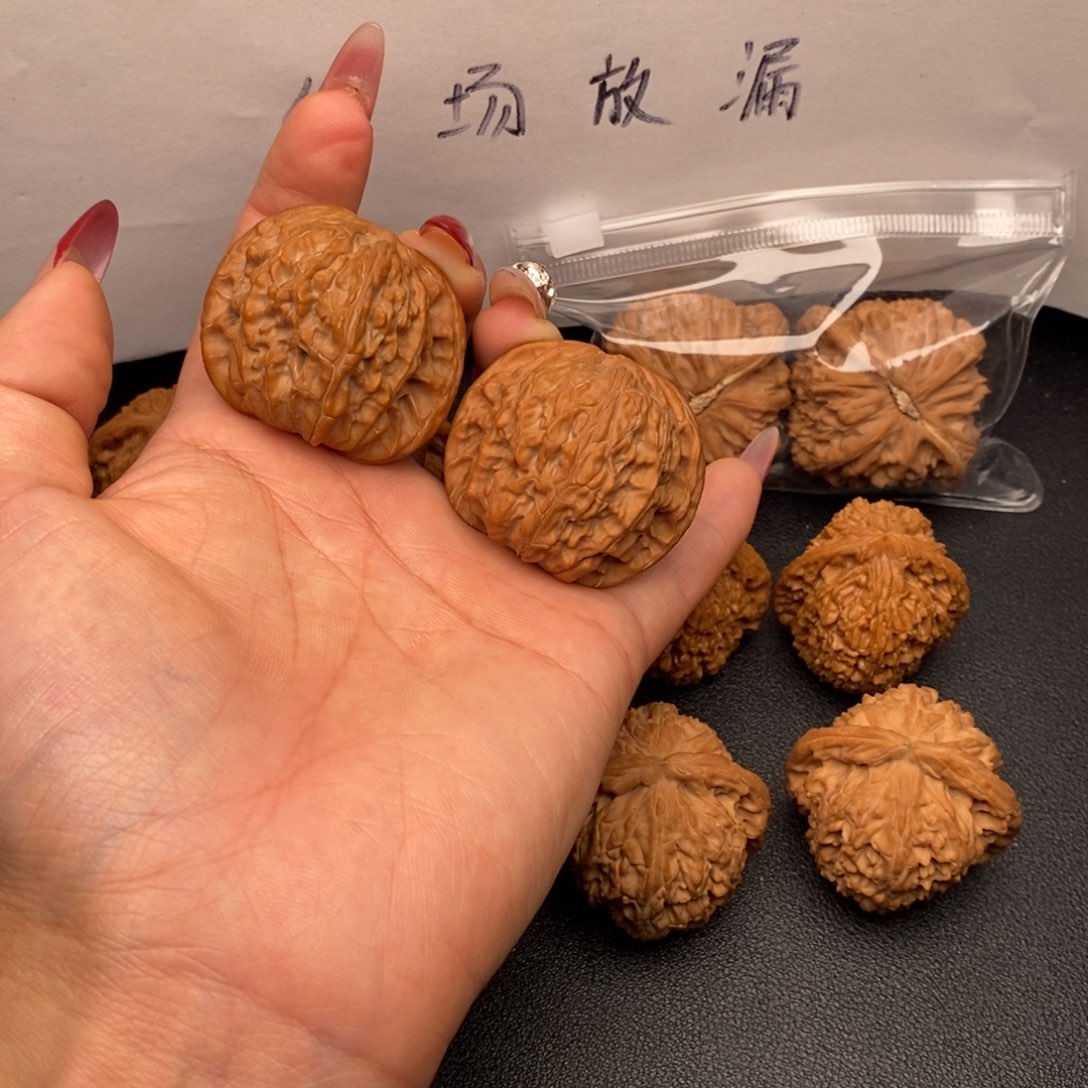 A***g把件文玩核桃磨盘