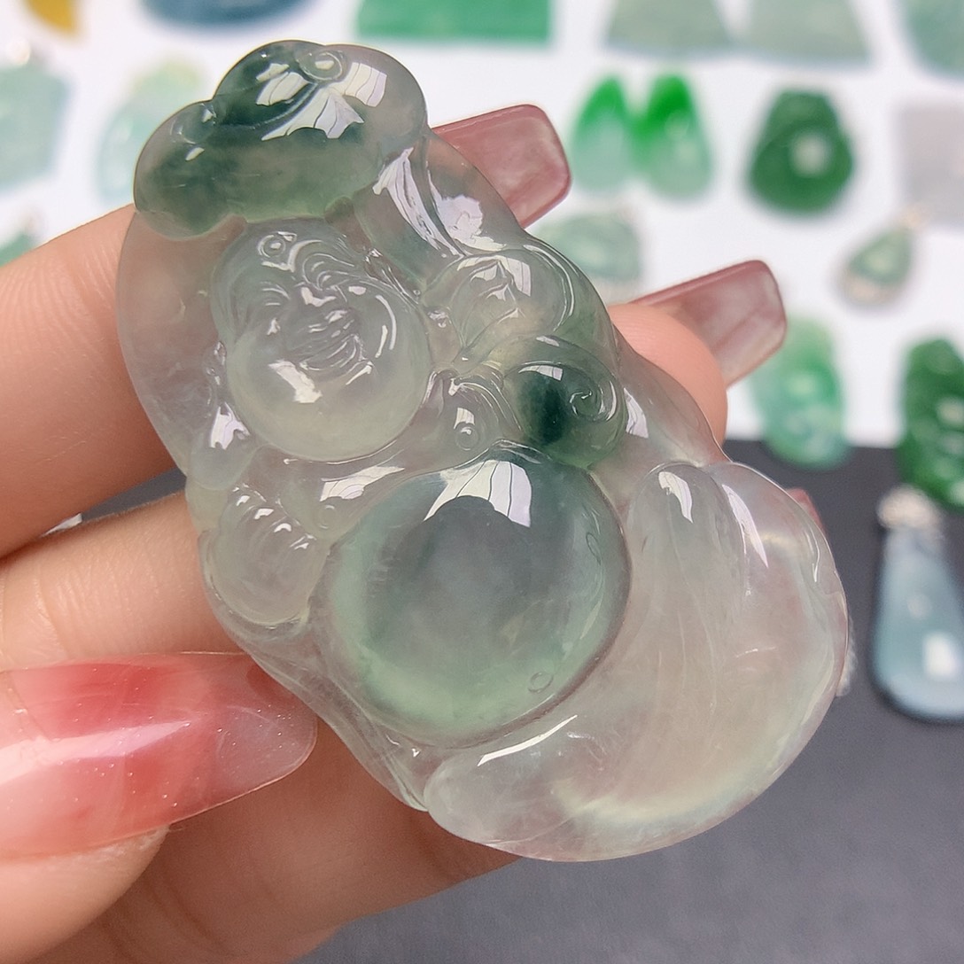 翡翠颈饰未镶嵌布袋佛