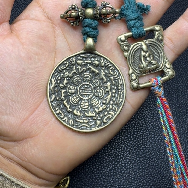 坚***懈泥塑藏式风格九宫格..