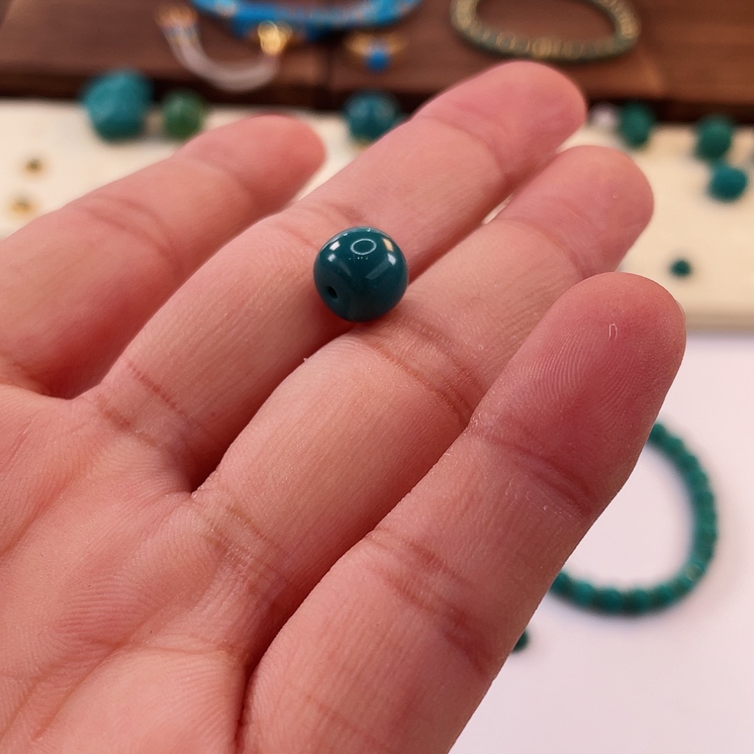 绿松石颈饰未镶嵌