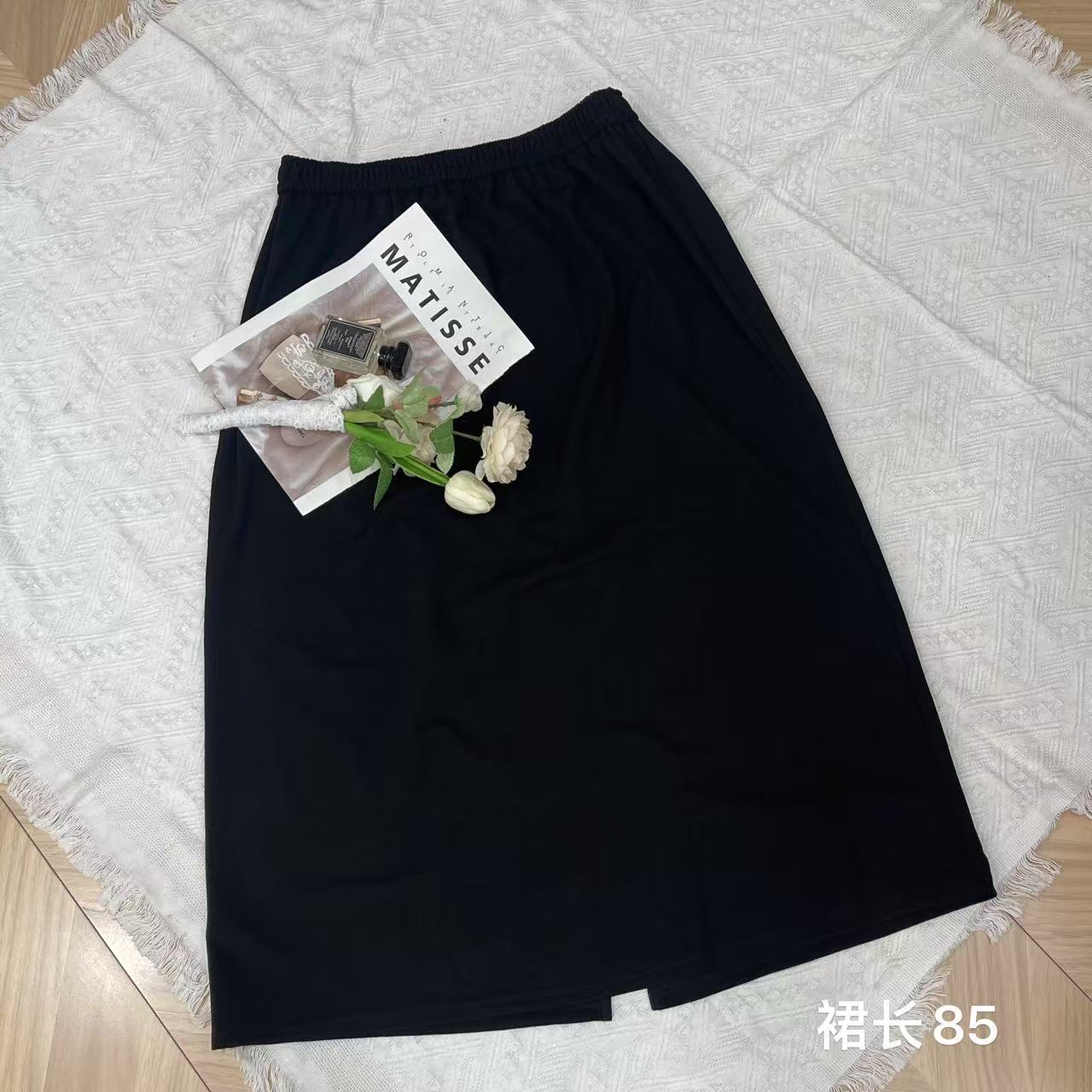 MOMO显瘦百搭后开叉半身裙9113