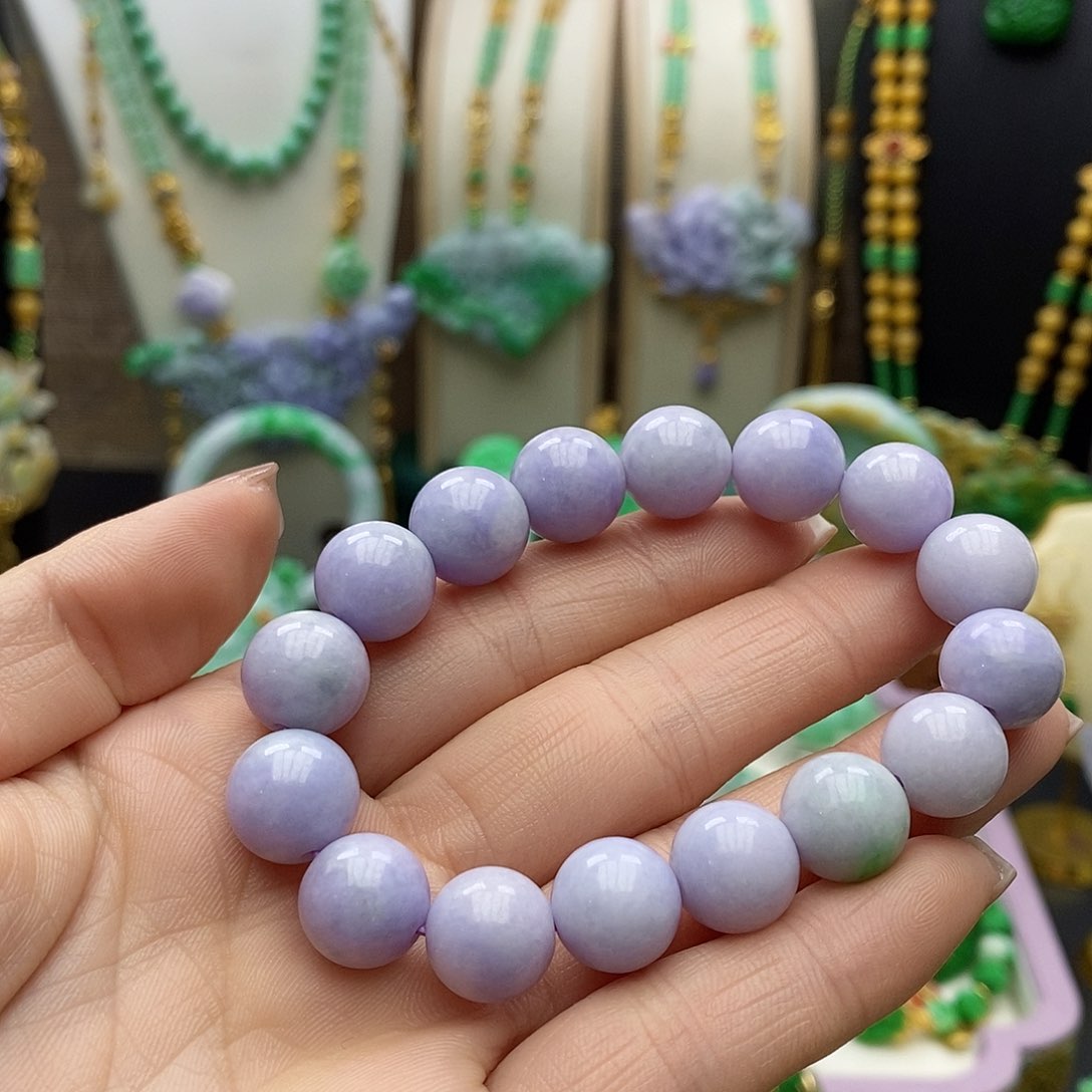 翡翠颈饰未镶嵌贝*天然