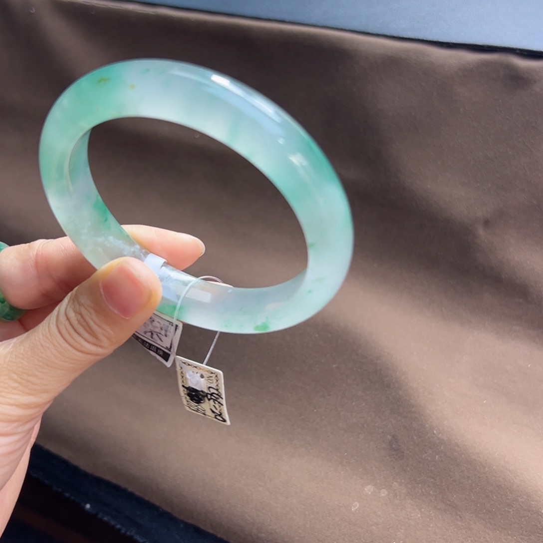 石英质玉手镯未镶嵌61.62