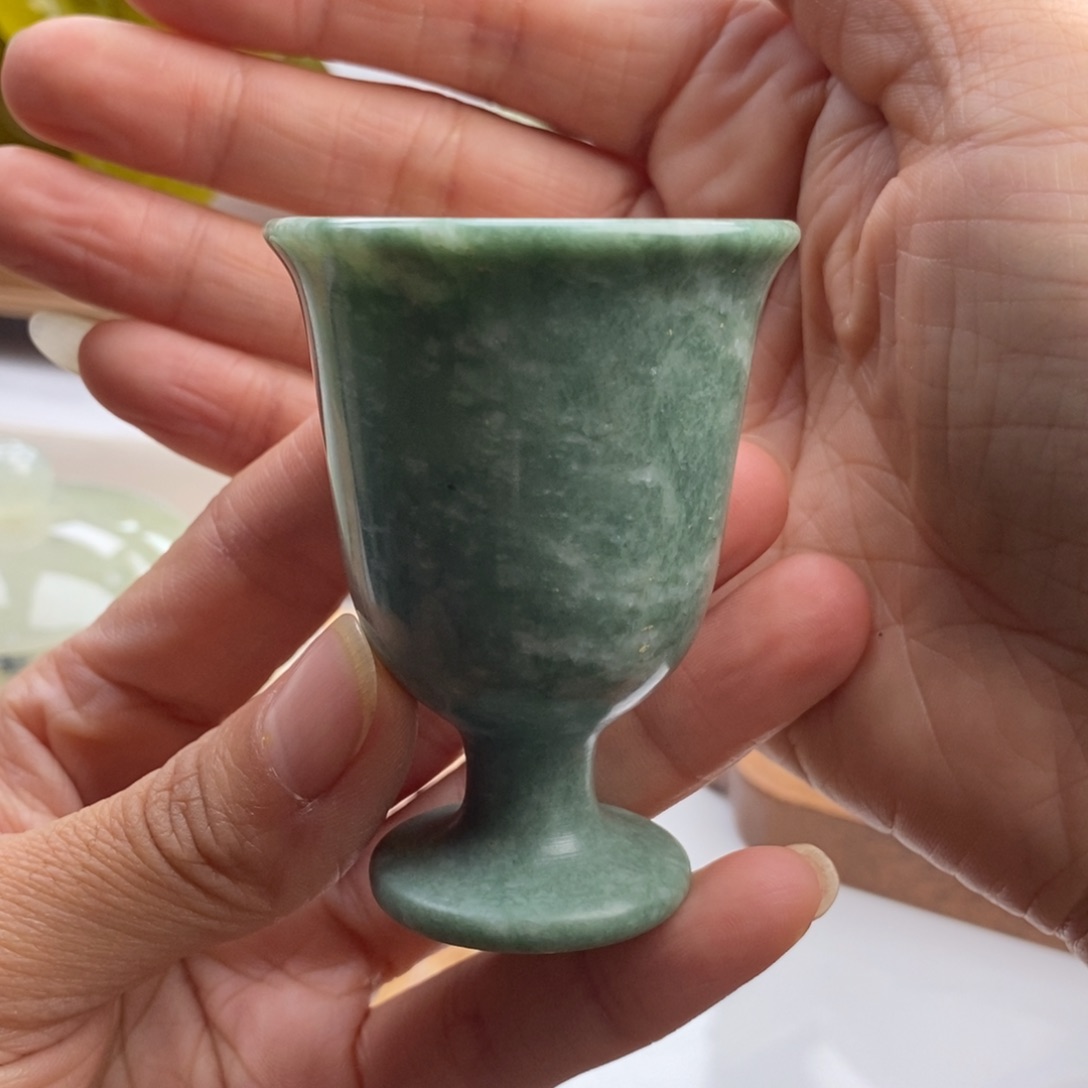 岫玉未镶嵌四大名玉酒杯