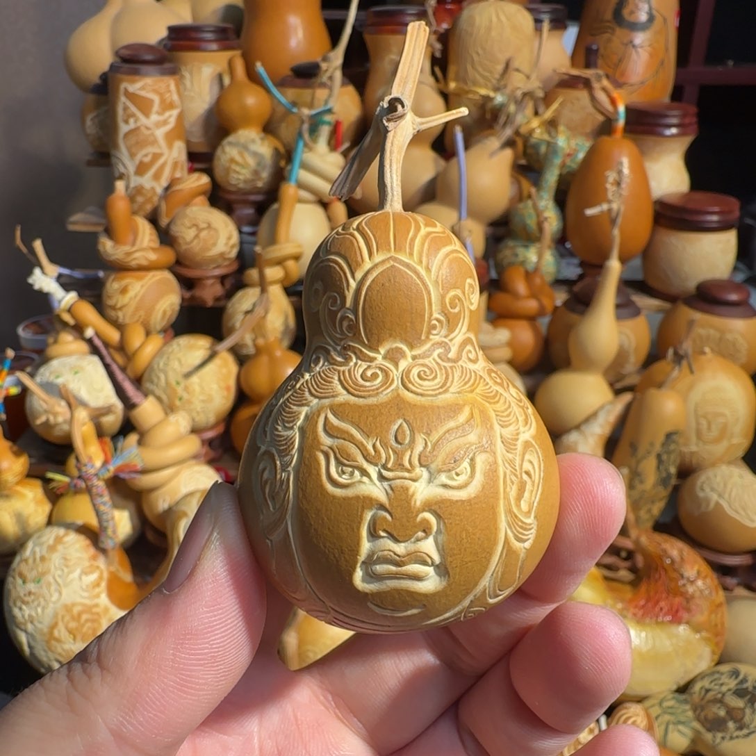 有机玻璃怒目金刚