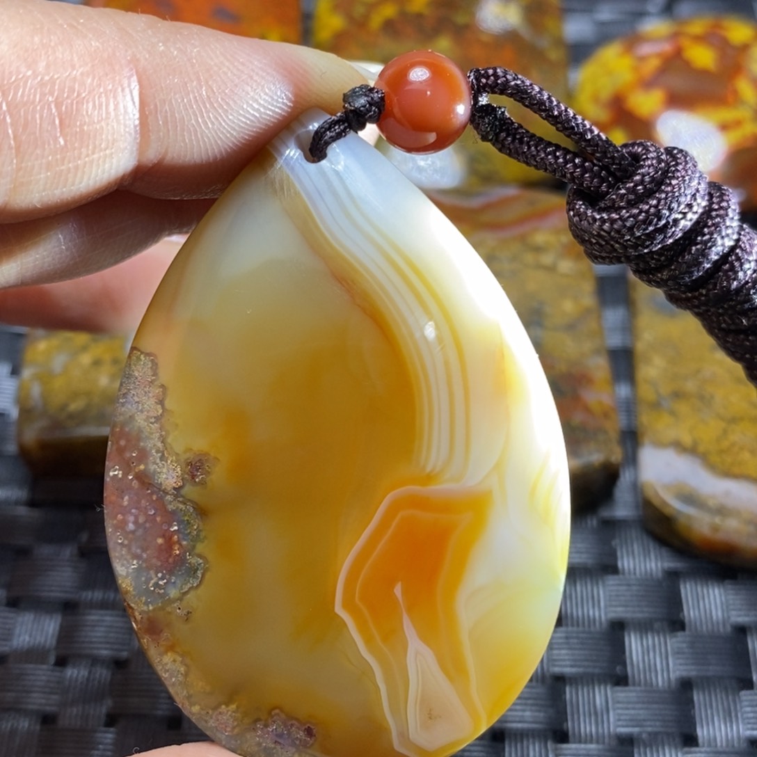 玛瑙/玉髓挂件未镶嵌