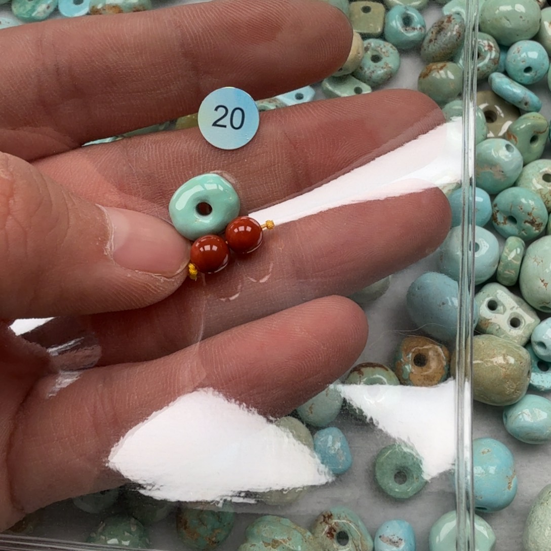 南红玛瑙未镶嵌珠宝奇石