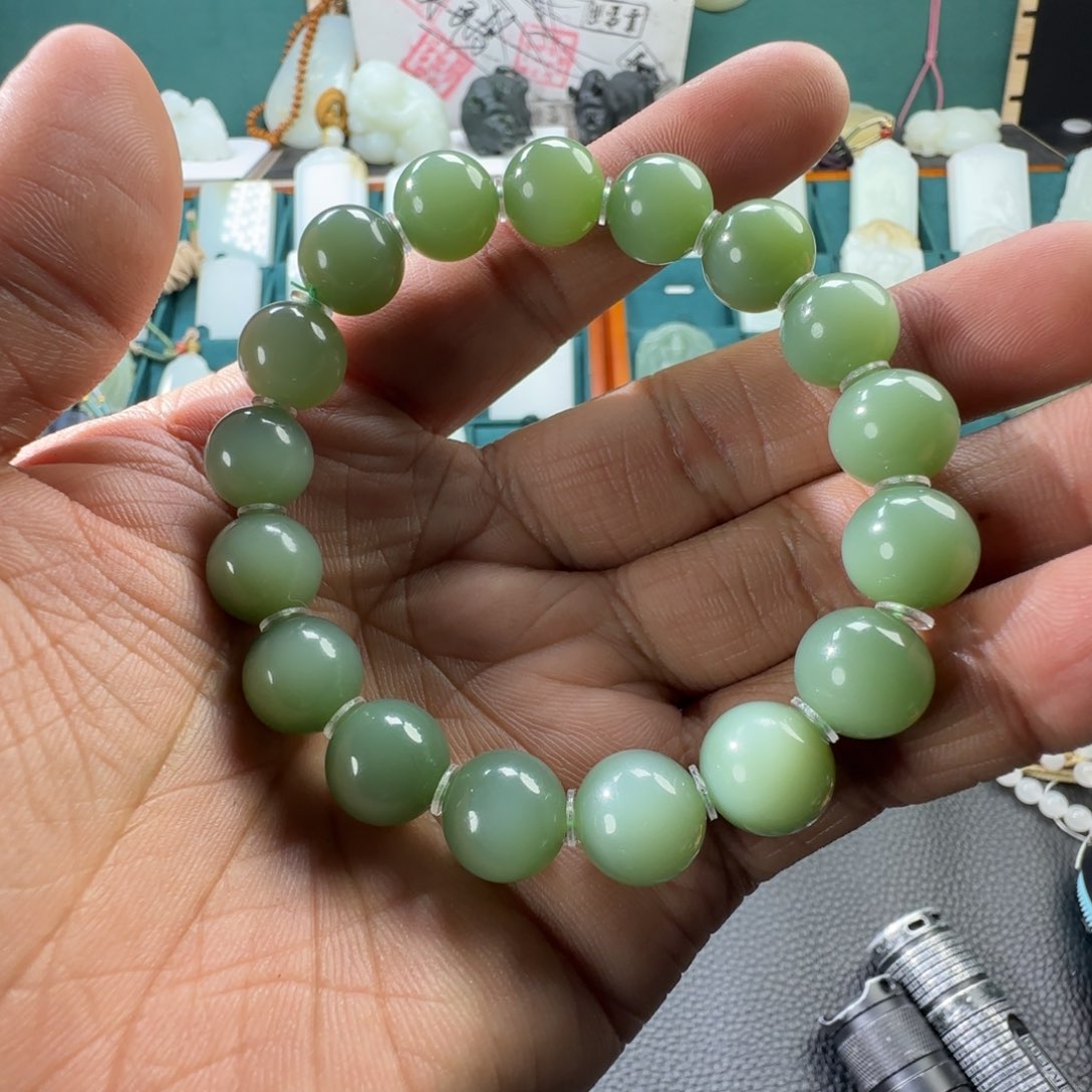 和田玉挂件未镶嵌张****╯