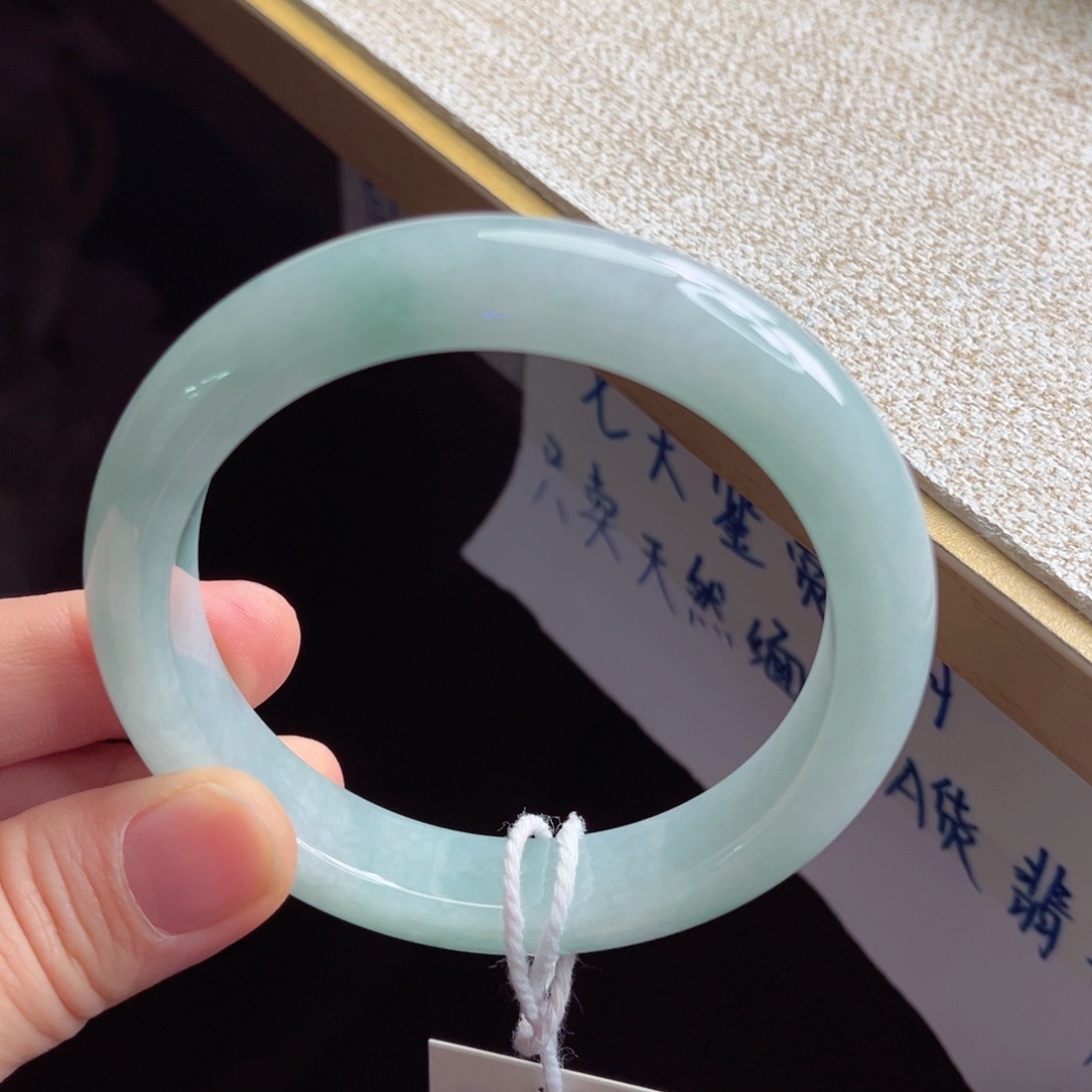 翡翠未镶嵌手镯手镯