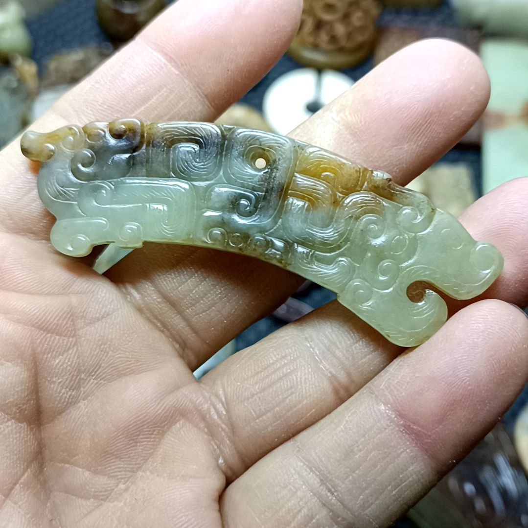 和田玉颈饰未镶嵌