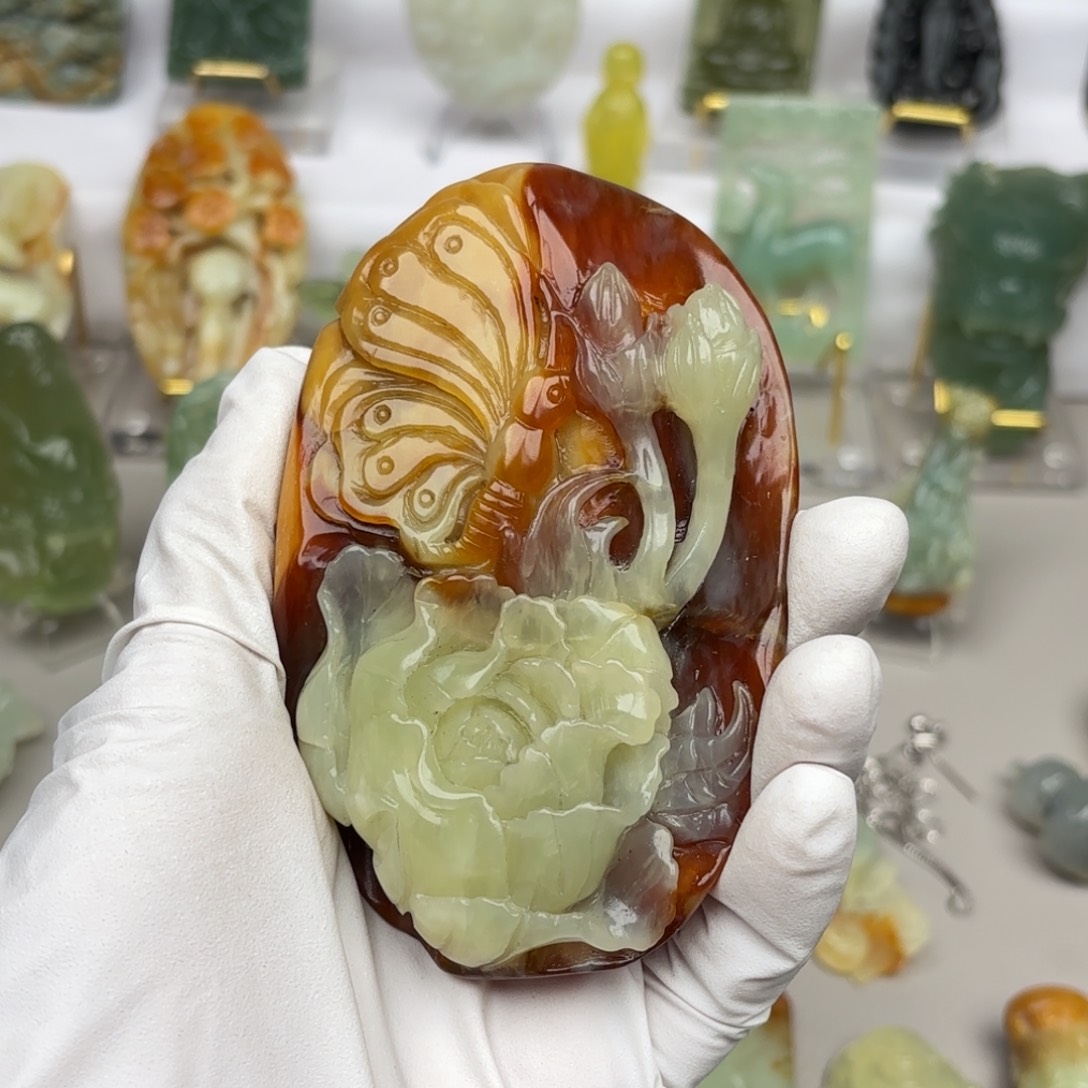 蛇纹石玉颈饰未镶嵌